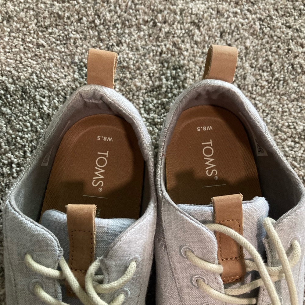 Tom’s gray sneaker - Picture 4 of 4